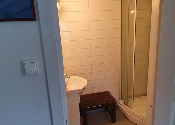 8 Person In Molnarodden Sund (Nordland)