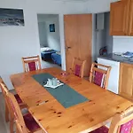 아파트 8 Person In Molnarodden