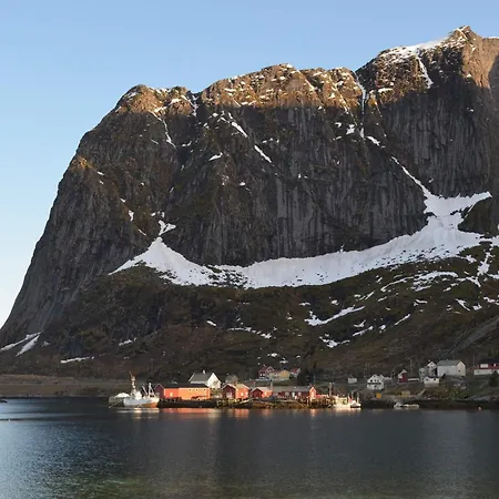 8 Person In Molnarodden *