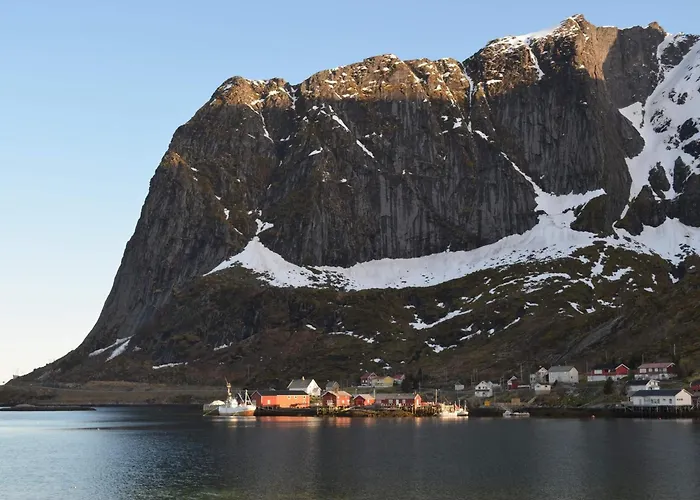 8 Person In Molnarodden *